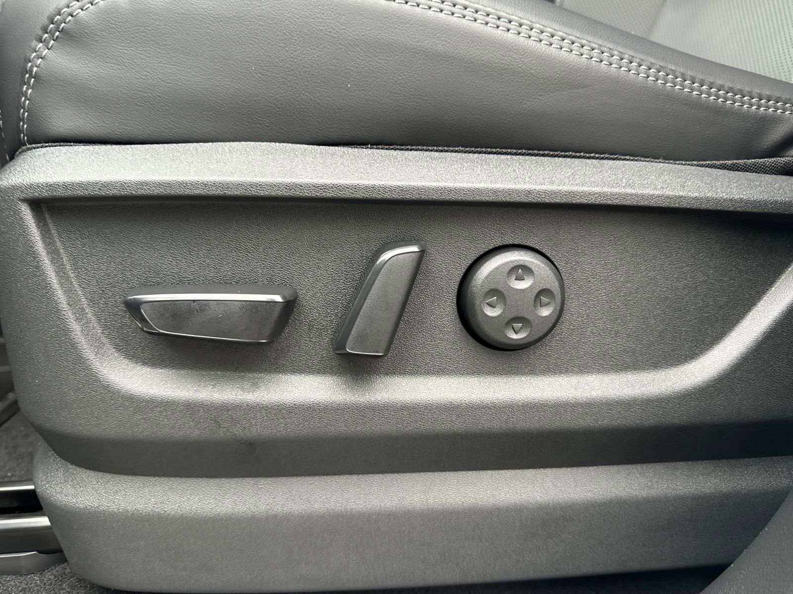 New 2026 Nissan Armada PRO-4X image 22