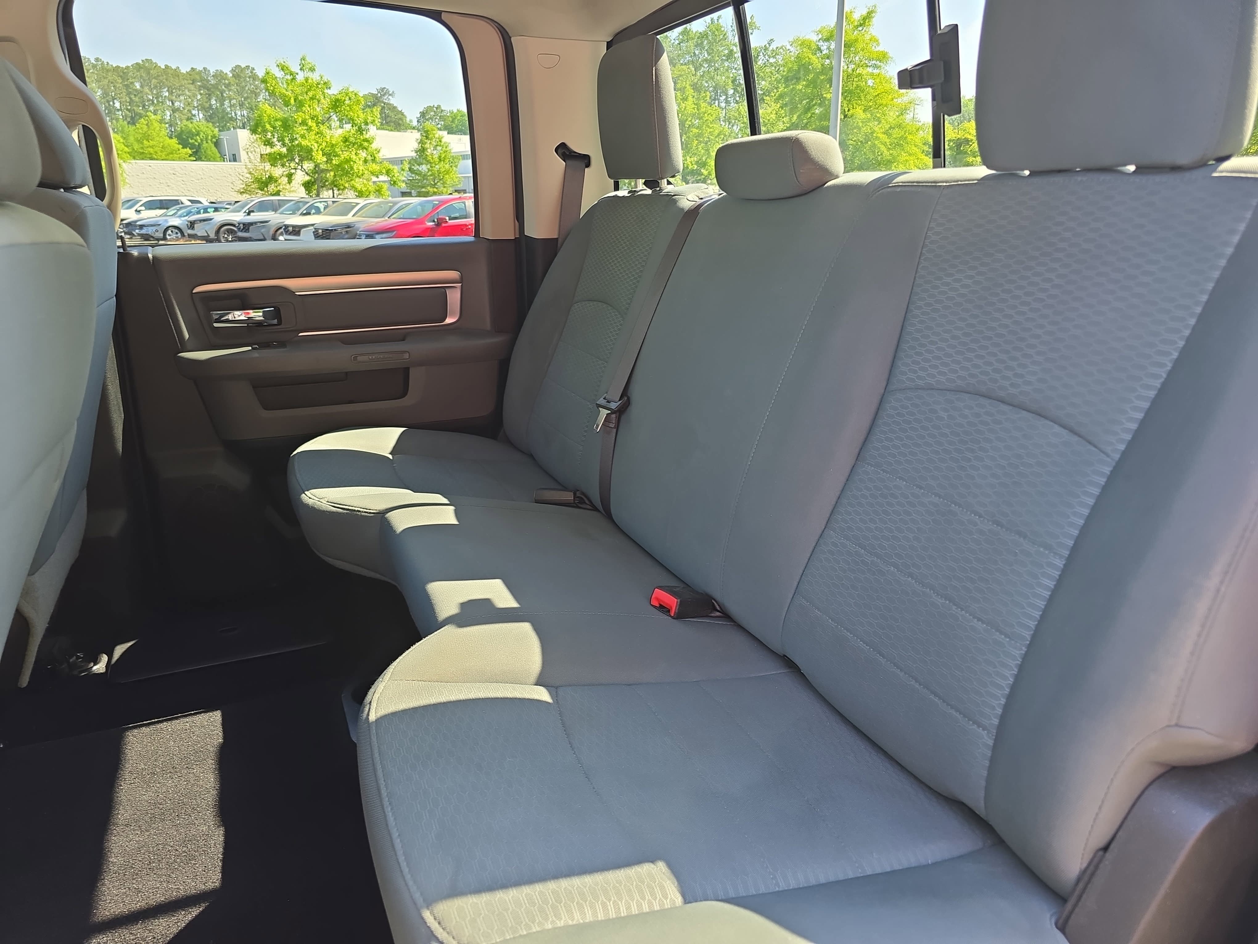 Used 2019 RAM 1500 Classic SLT RWD image 13