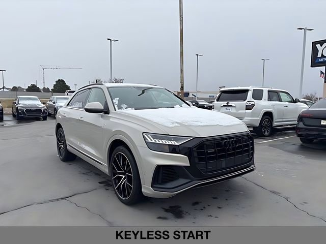 Used 2021 Audi Q8 Prestige w/ Prestige Package image 2