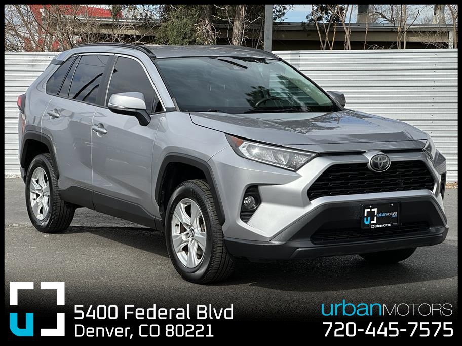 Used 2020 Toyota RAV4 XLE image 1
