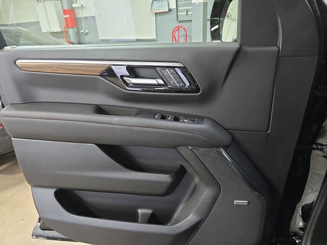 New 2026 Chevrolet Suburban High Country w/ LPO, Illumination Package image 29
