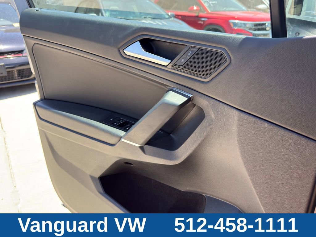 Used 2020 Volkswagen Tiguan SE w/ Panoramic Sunroof Package AWD/4WD image 20