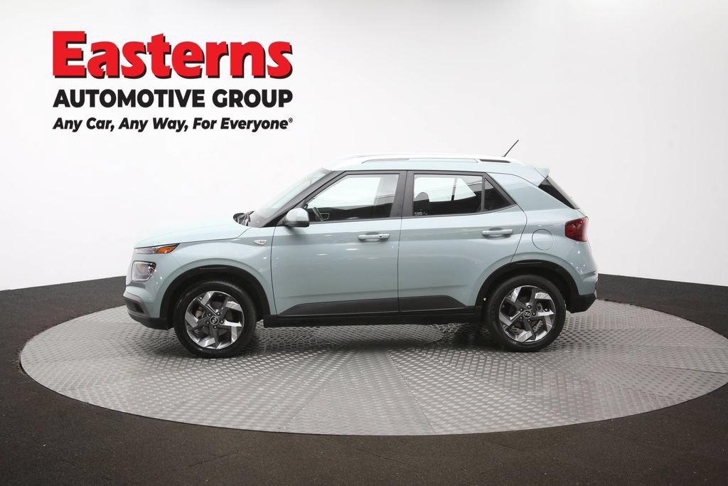 Used 2025 Hyundai Venue SEL FWD image 61
