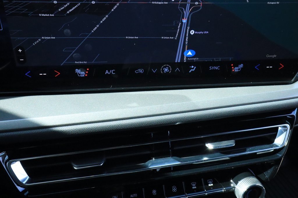 New 2026 Chevrolet Traverse LT w/ Enhanced Driving Package image 8