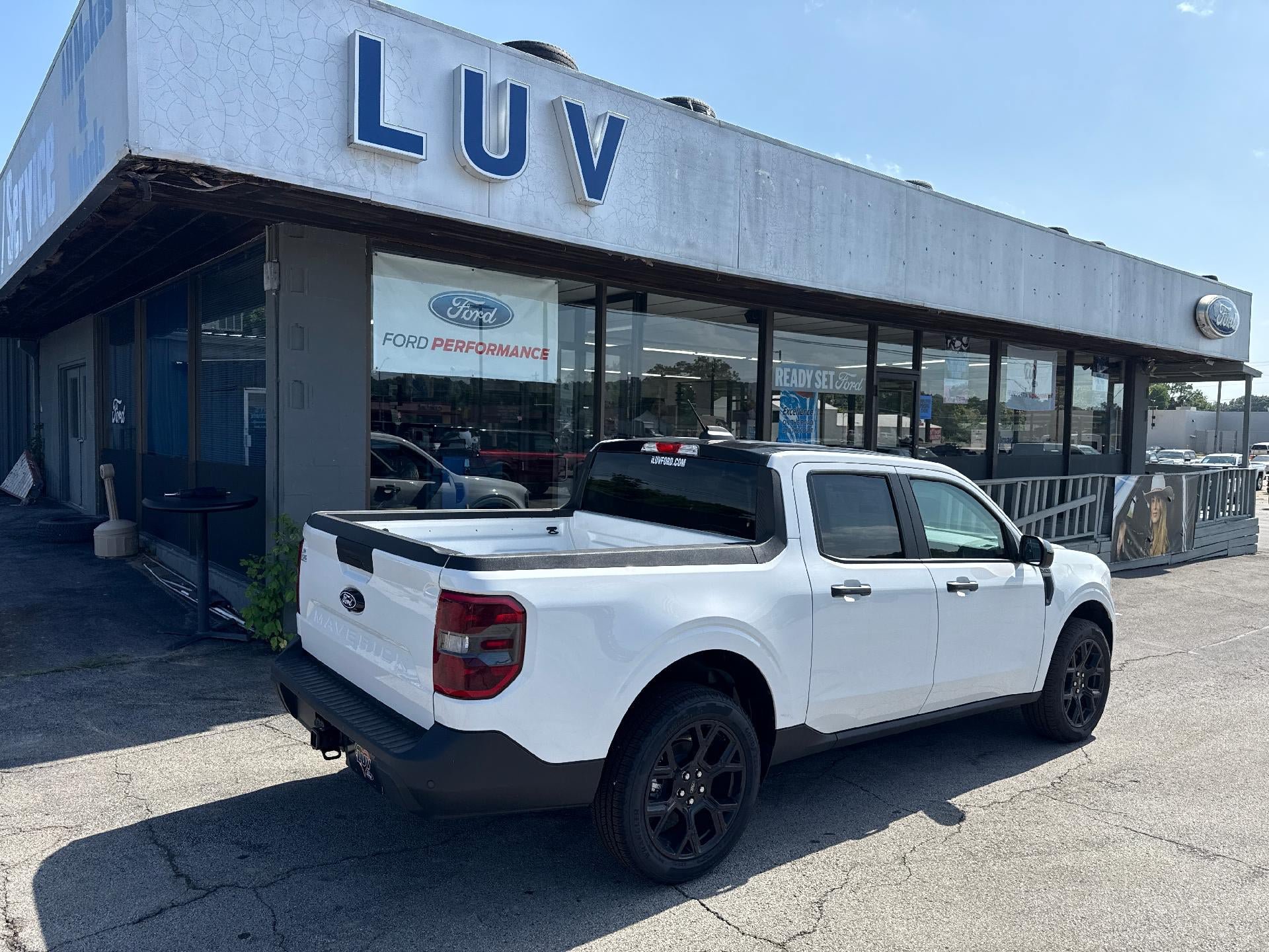 New 2026 Ford Maverick XLT w/ XLT Luxury Package AWD/4WD image 4