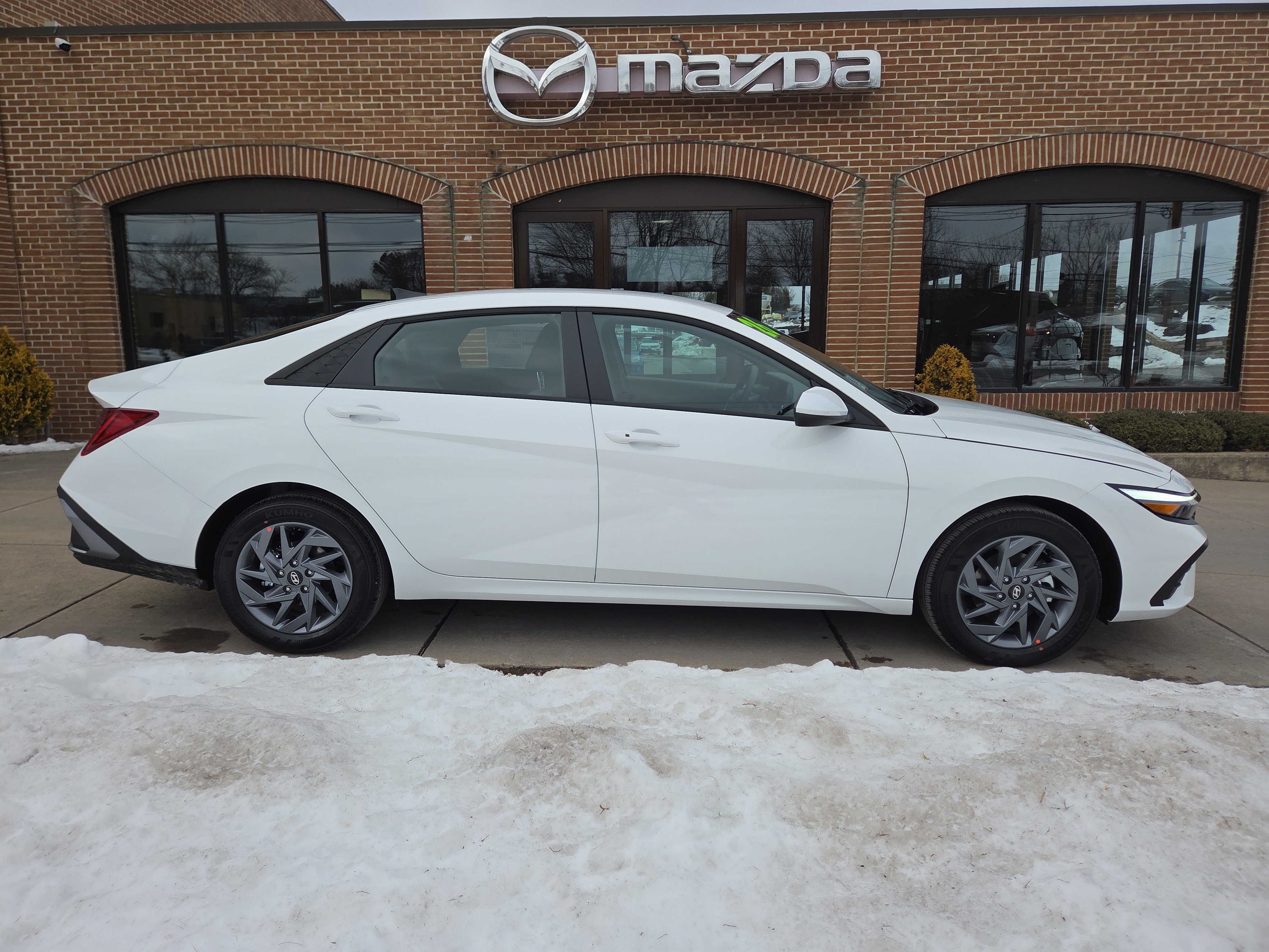 New 2026 Hyundai Elantra Blue video 2