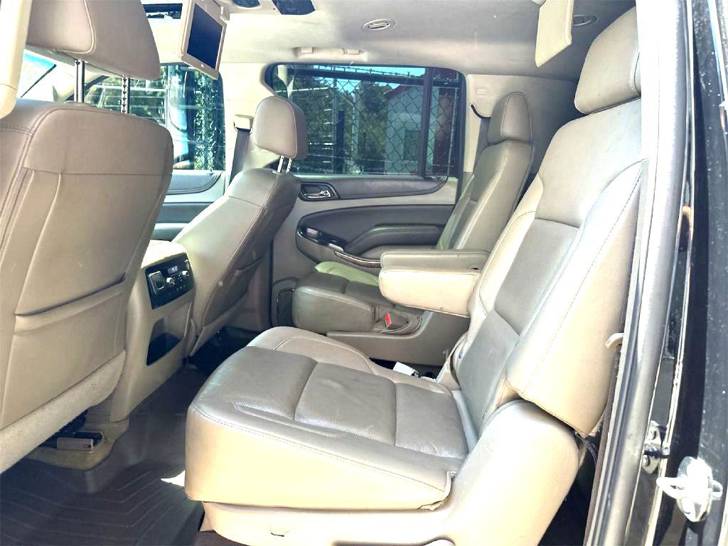 Used 2017 Chevrolet Suburban Premier image 10