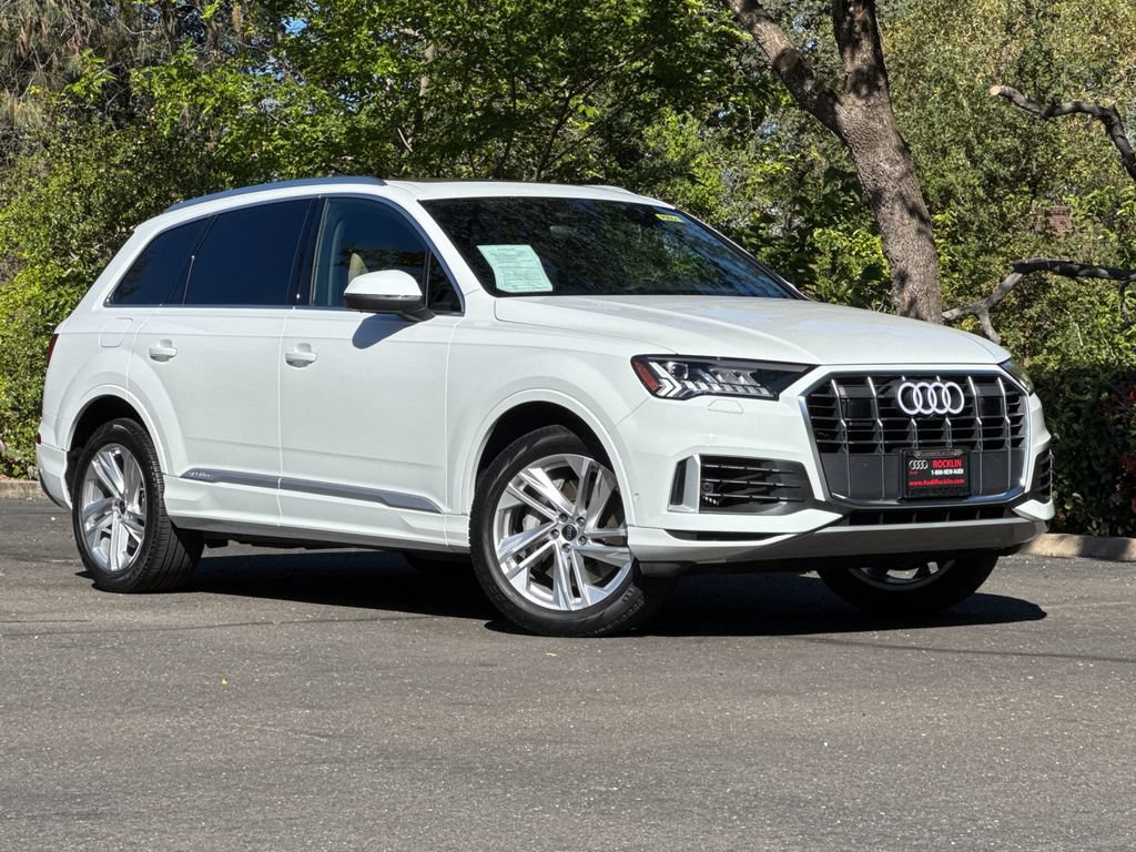 Used 2023 Audi Q7 3.0T Premium Plus AWD/4WD image 2