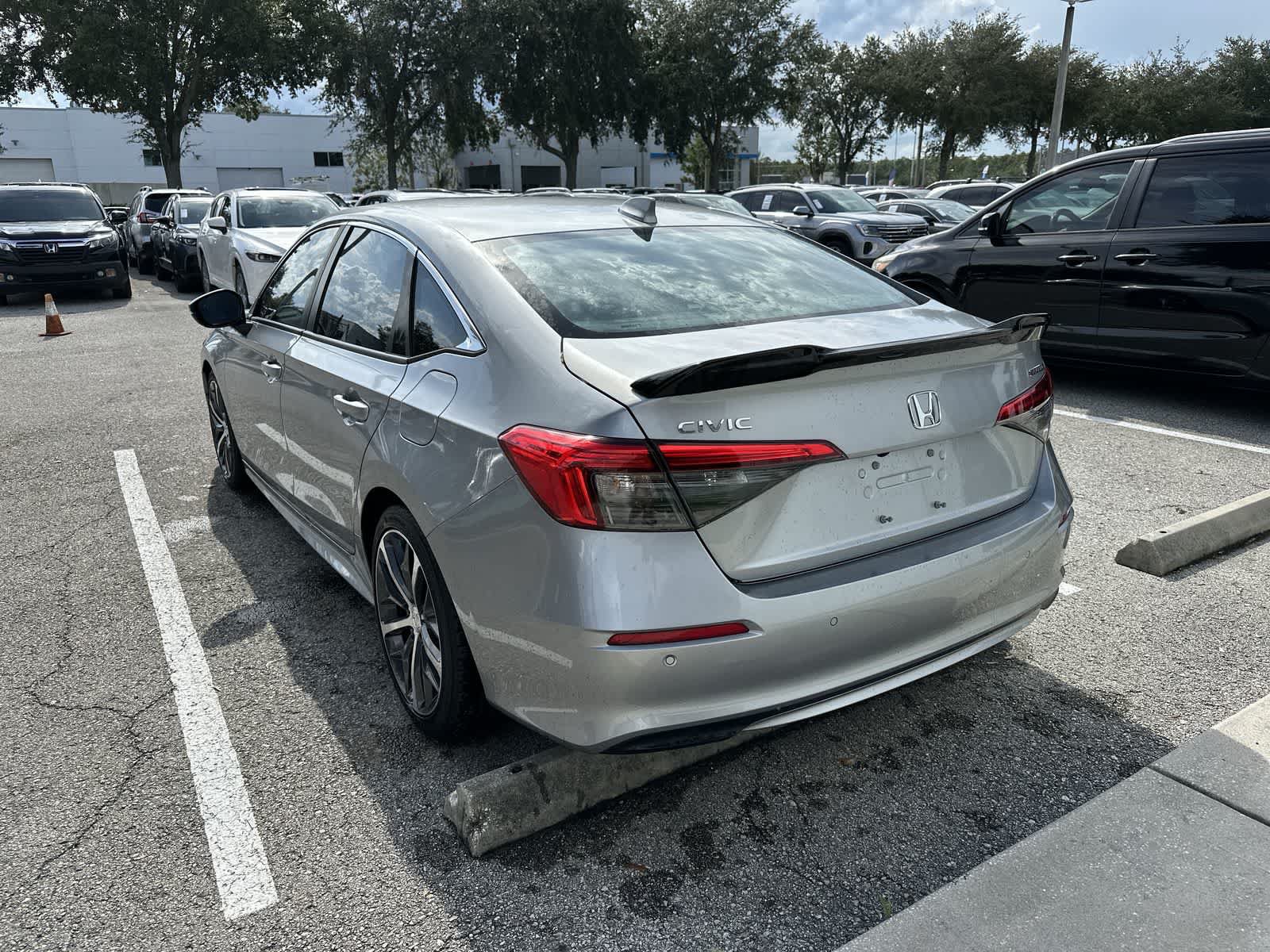 Used 2022 Honda Civic Touring image 6