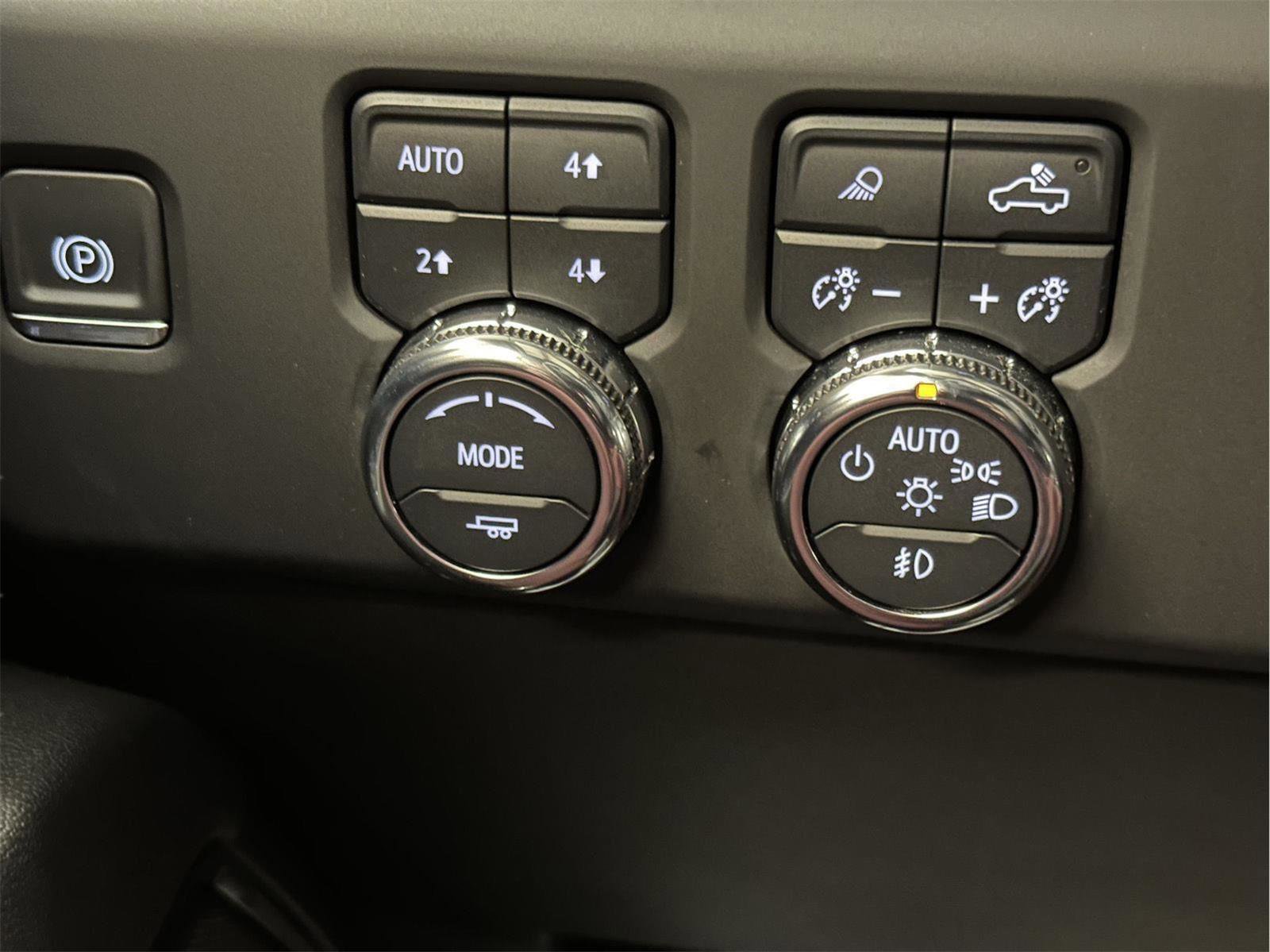 Certified 2023 GMC Sierra 1500 AT4 w/ Technology Package image 40