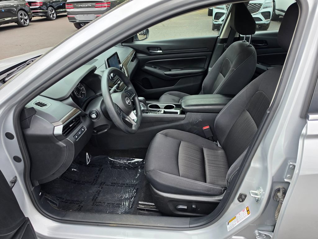 Used 2024 Nissan Altima 2.5 SV FWD image 20