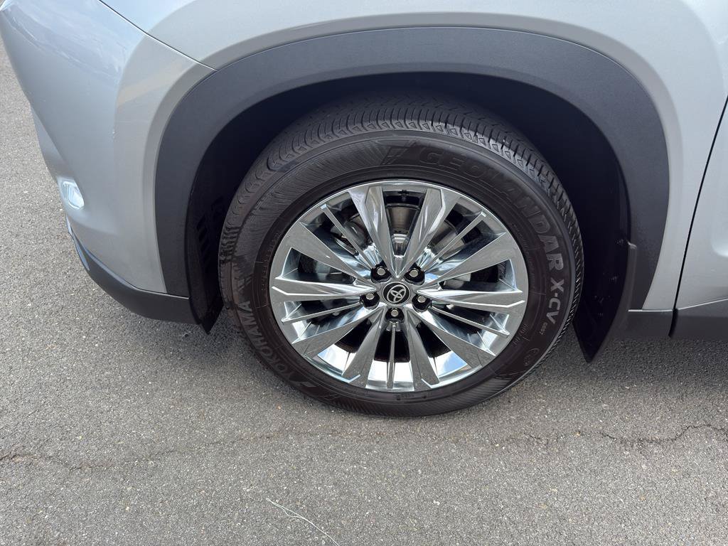 Used 2024 Toyota Grand Highlander AWD image 30