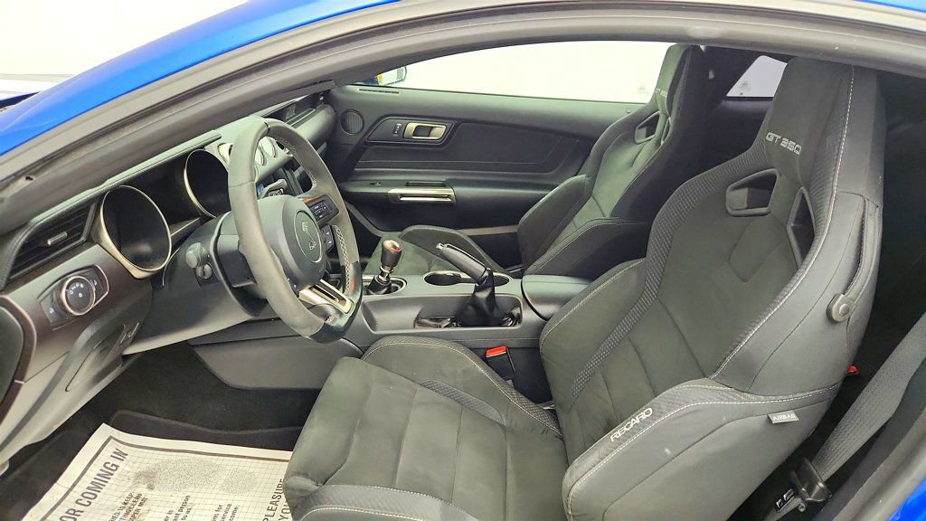 Used 2017 Ford Mustang Shelby GT350 w/ Electronics Package RWD image 19