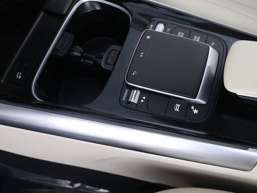 Used 2023 Mercedes-Benz GLA 250 4MATIC w/ Premium Package image 49