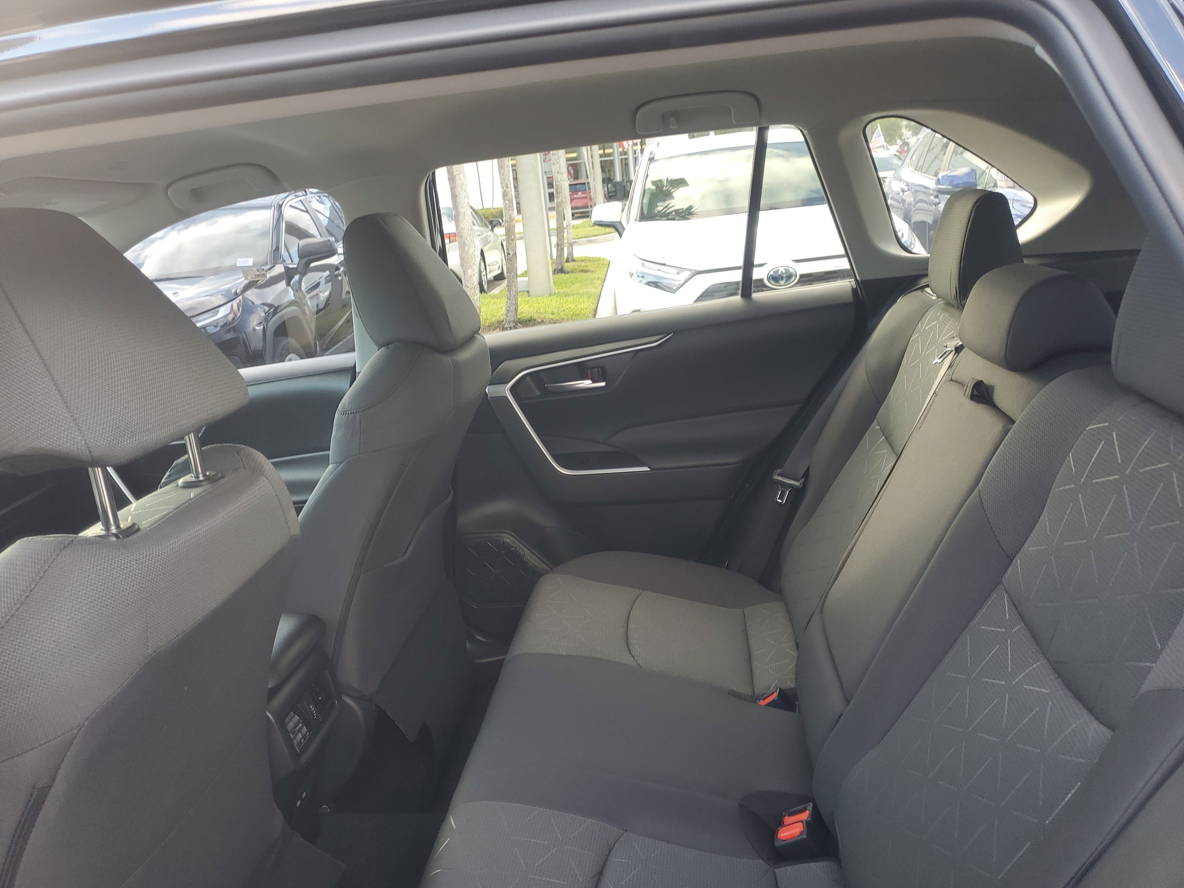 Used 2024 Toyota RAV4 AWD Hybrid image 11