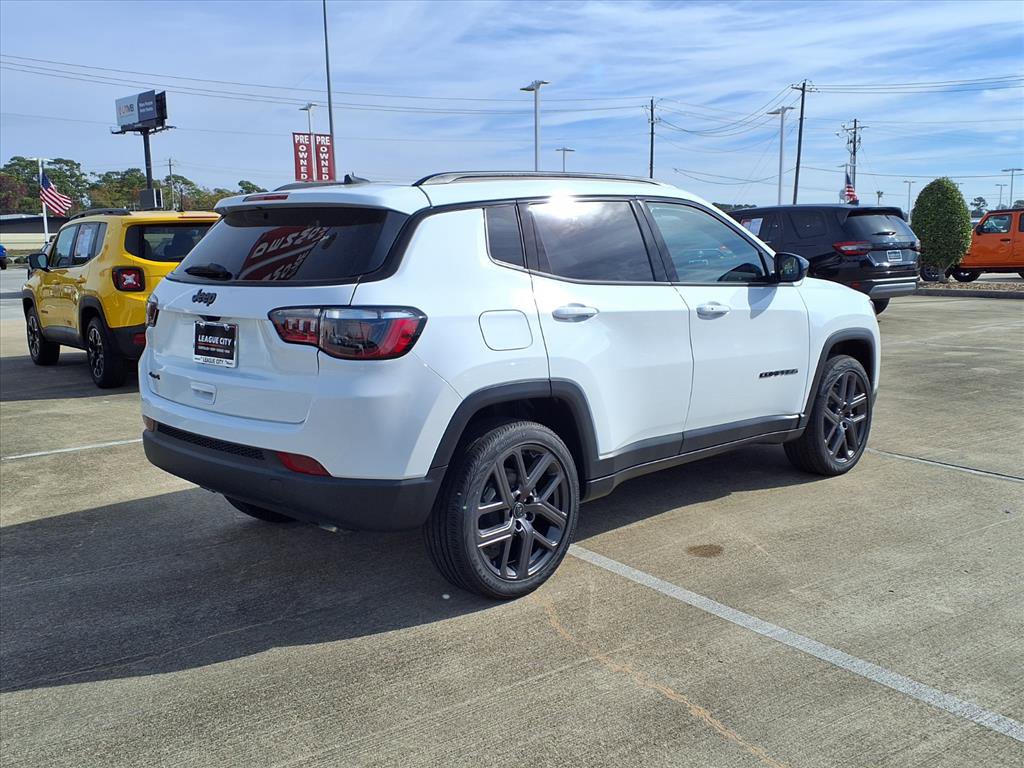 New 2026 Jeep Compass Altitude image 4