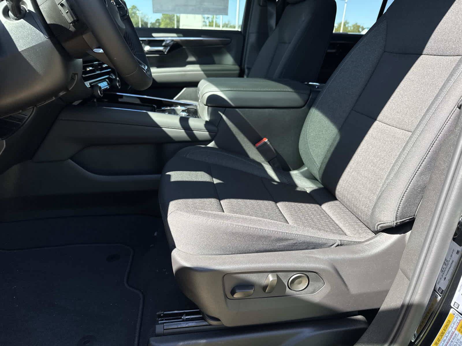 New 2026 Chevrolet Tahoe LS AWD/4WD image 12