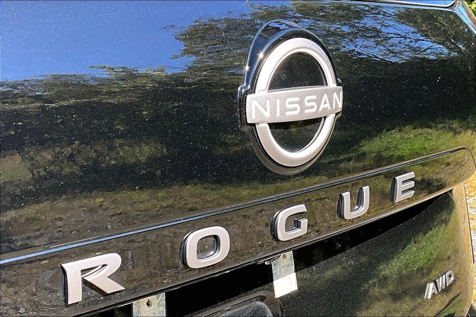 Used 2026 Nissan Rogue SV AWD/4WD image 10
