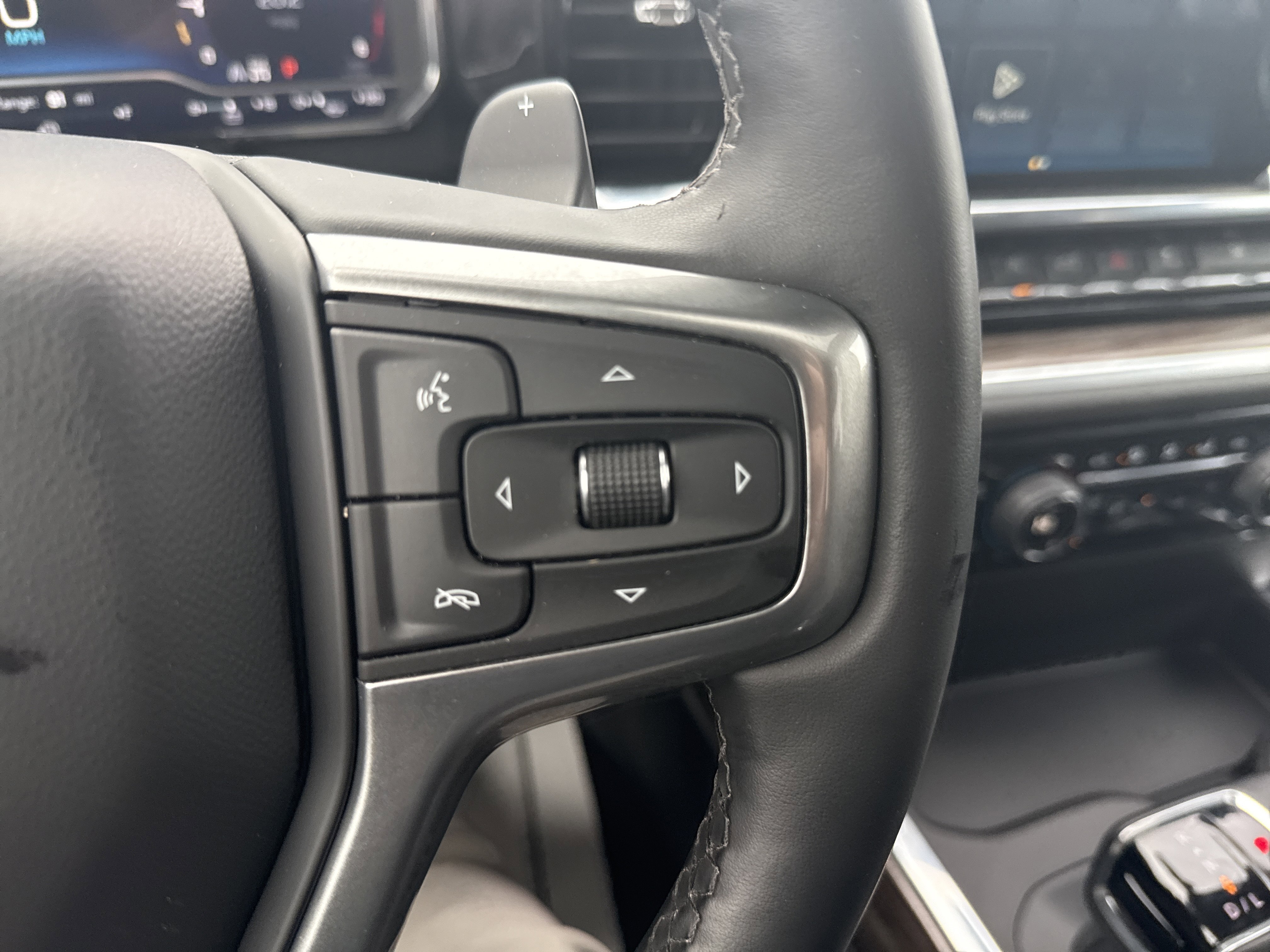 Used 2025 Chevrolet Silverado 1500 RST w/ Dark Appearance Package image 18