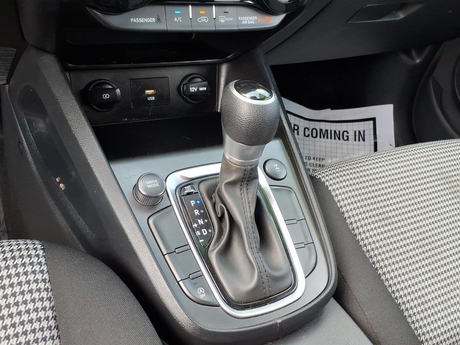 Used 2022 Hyundai Kona SE AWD/4WD image 17