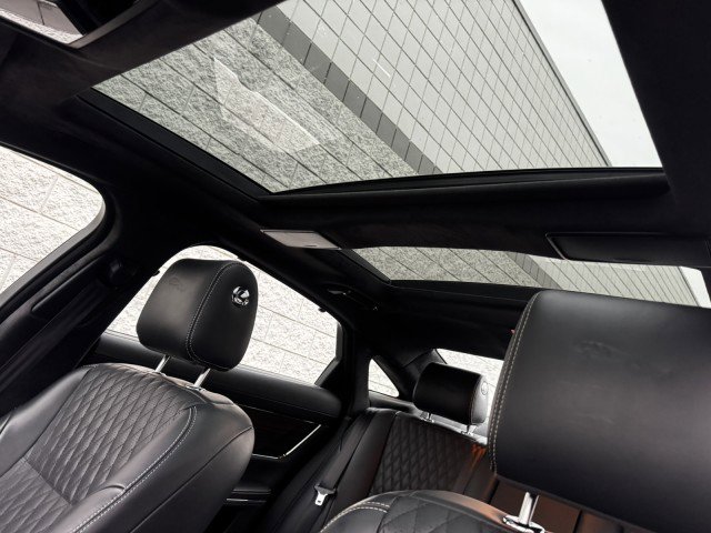 Used 2017 Jaguar XJ L Portfolio image 22