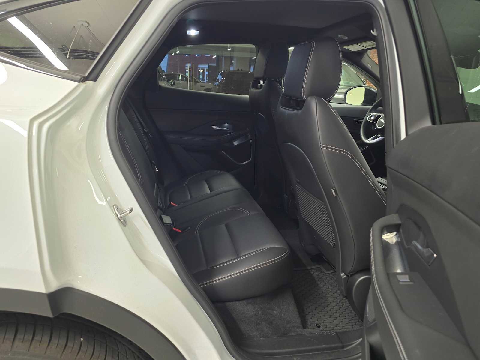 Used 2024 Jaguar E-PACE R-Dynamic SE image 13
