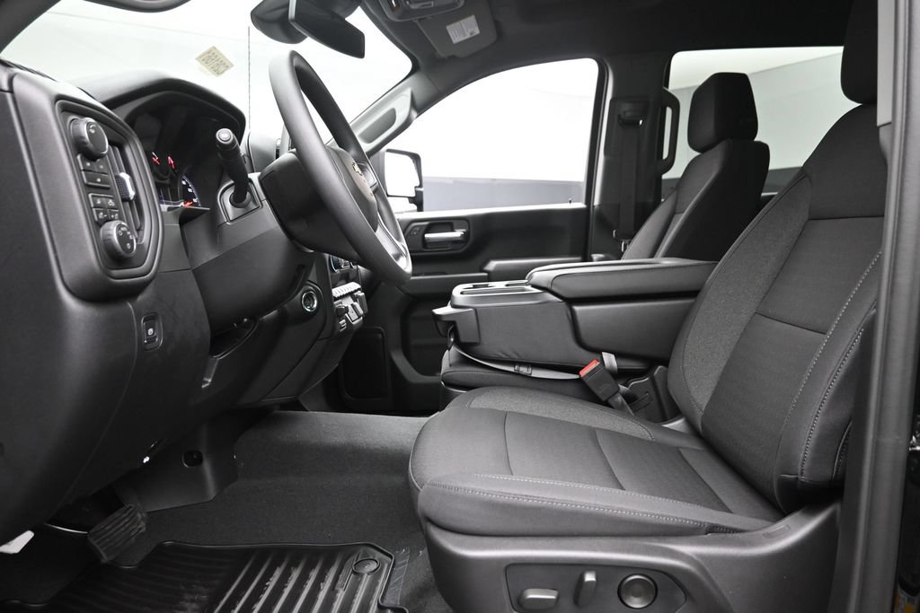 New 2026 Chevrolet Silverado 2500 Custom w/ Custom Value Package AWD/4WD image 16