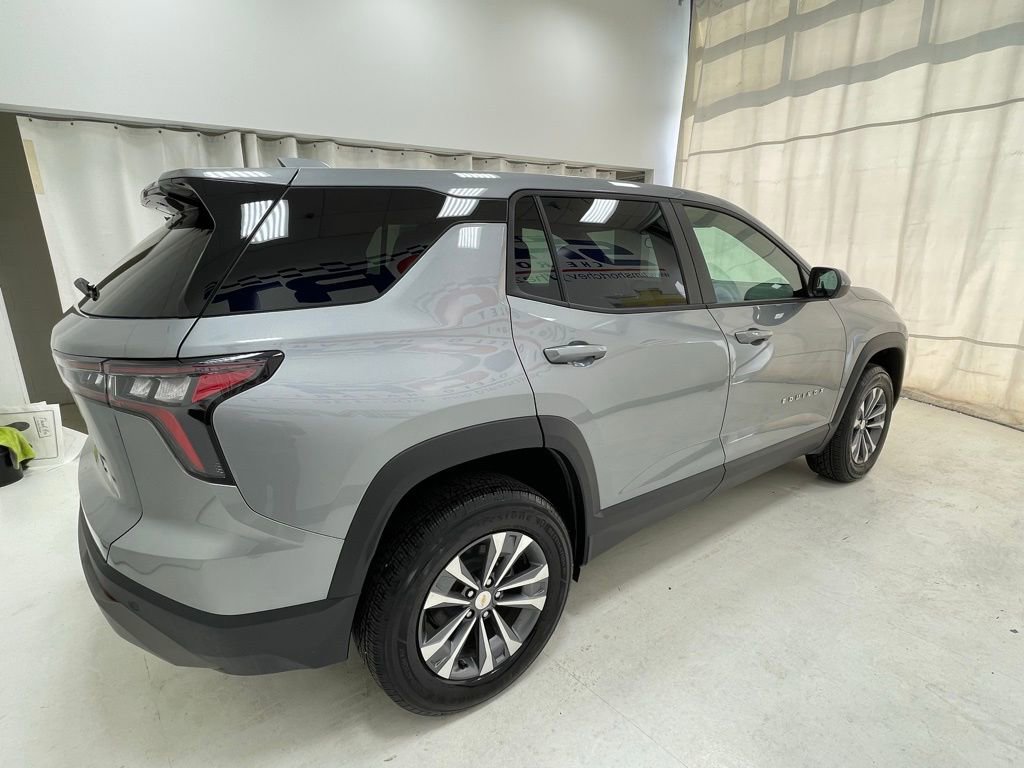 New 2026 Chevrolet Equinox LT FWD image 4