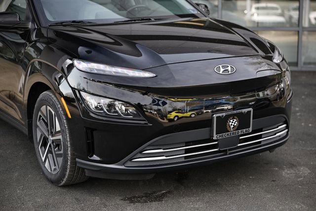 Used 2023 Hyundai Kona Limited image 2