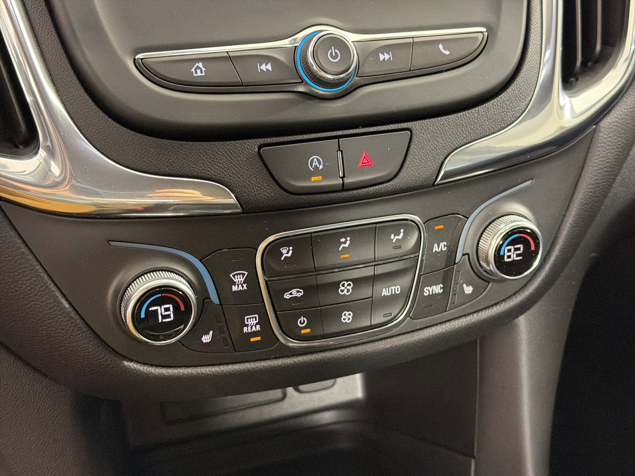 Used 2022 Chevrolet Equinox LT AWD/4WD image 18