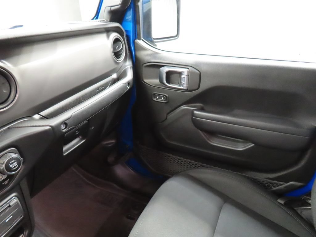 Used 2022 Jeep Gladiator Sport AWD/4WD image 19