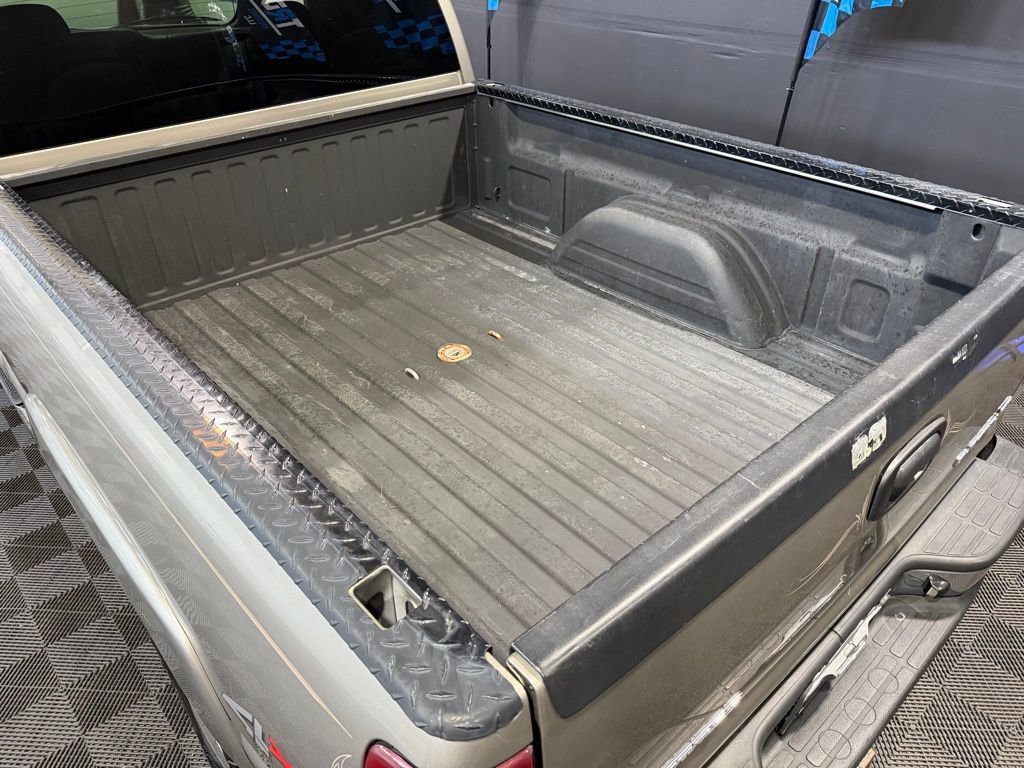 Used 2003 Chevrolet Silverado 2500 LS AWD/4WD image 9