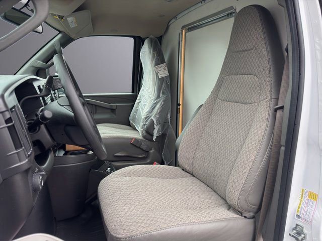 New 2026 GMC Savana 3500 w/ Power Convenience Package RWD image 14