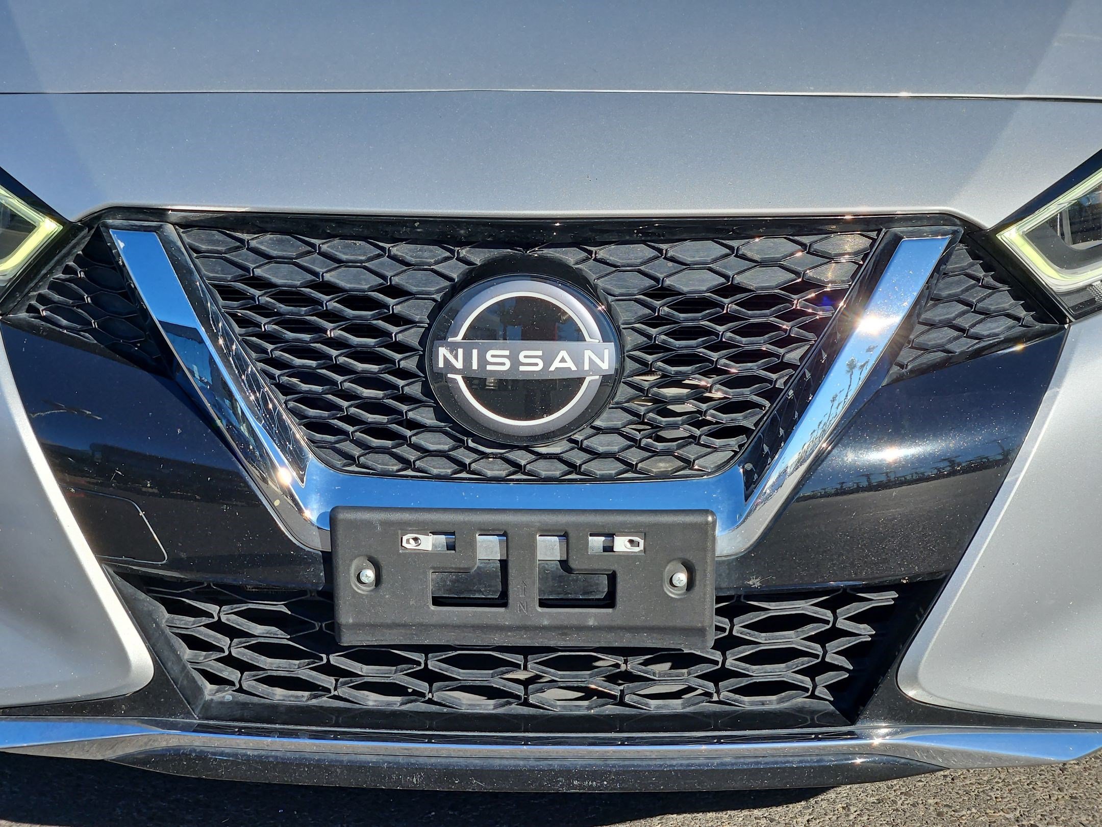 Used 2023 Nissan Maxima SV w/ Floor Mat Group FWD image 9