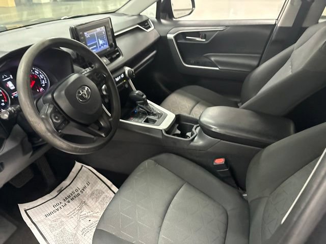 Used 2020 Toyota RAV4 XLE AWD/4WD image 14