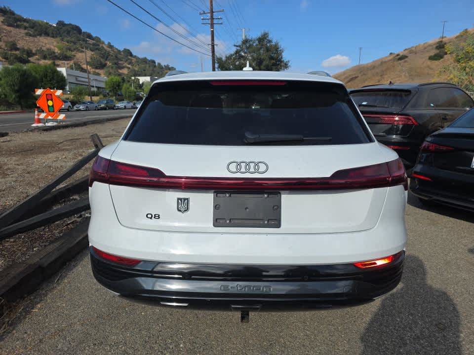 Used 2024 Audi Q8 e-tron Premium Plus w/ Premium Plus Package AWD/4WD image 5