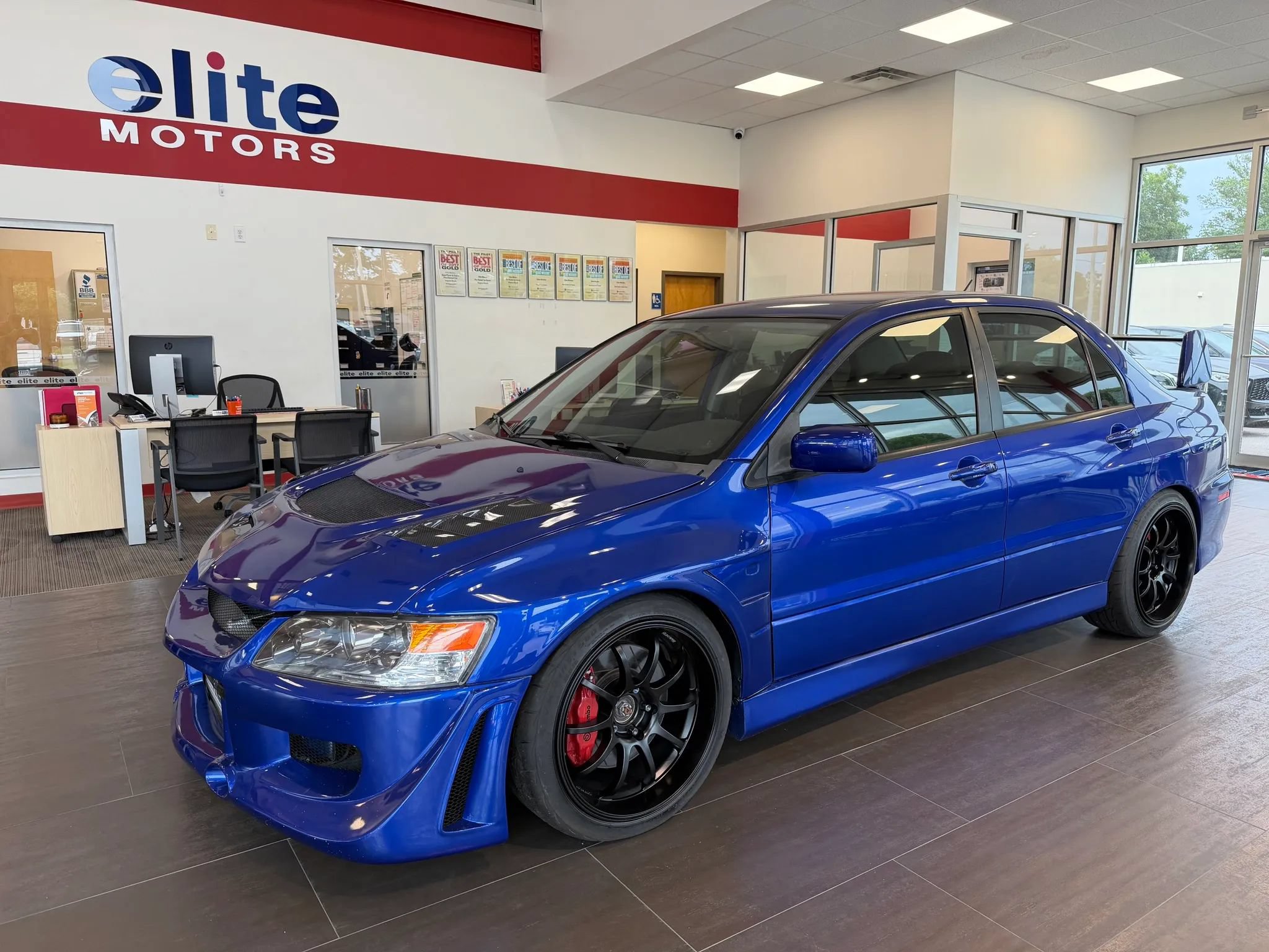 Used 2005 Mitsubishi Lancer Evolution AWD/4WD image 3