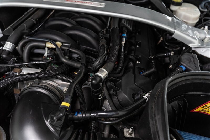 Used 2017 Ford Mustang Shelby GT350R w/ GT350R Equipment Group 920A RWD image 93