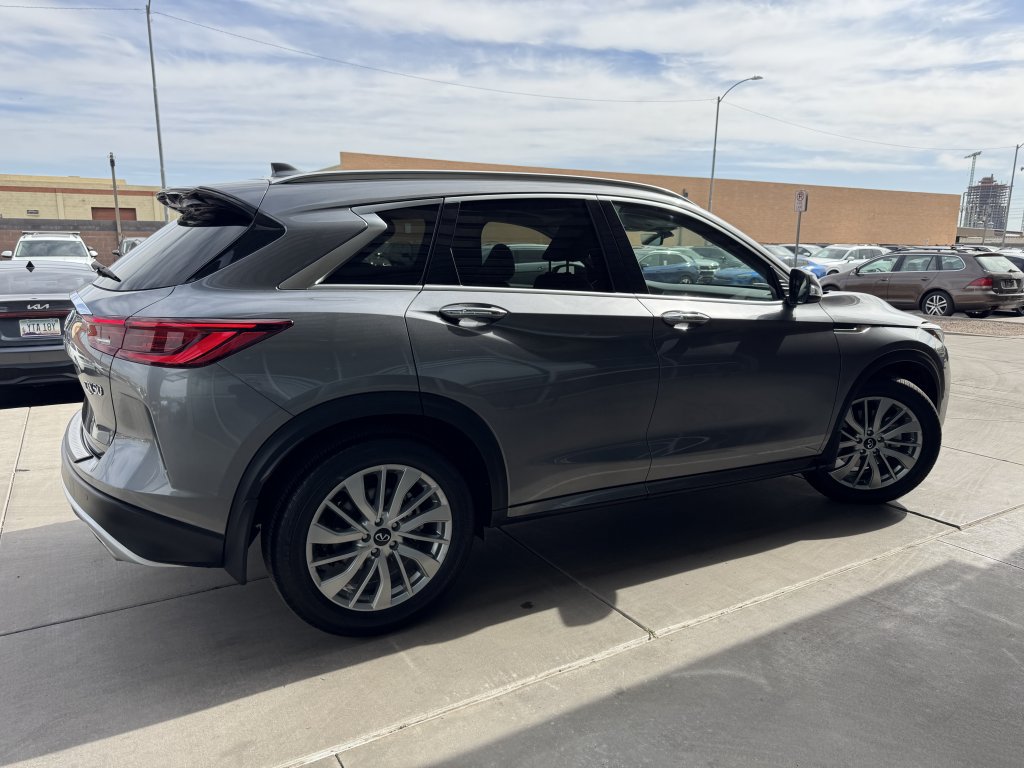 Used 2024 INFINITI QX50 Luxe w/ Cargo Package FWD image 4