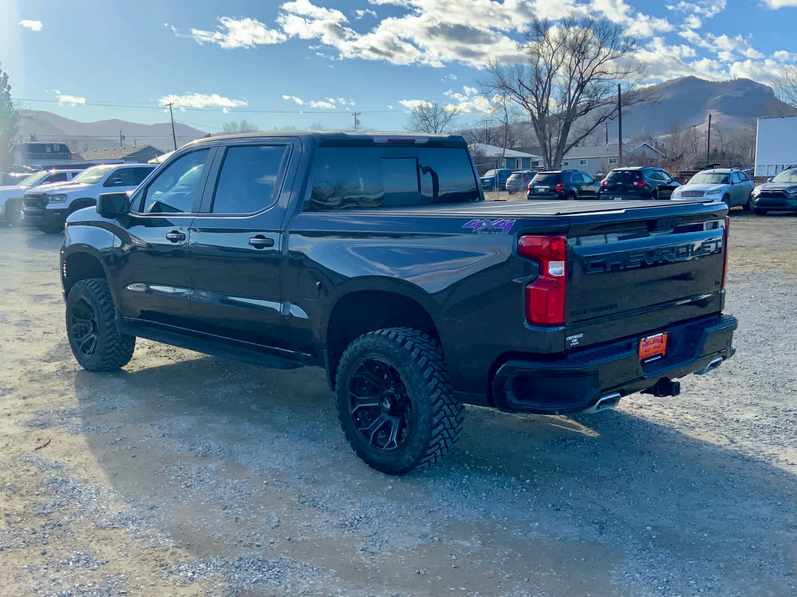 Used 2022 Chevrolet Silverado 1500 LT Trail Boss w/ LT Trail Boss Premium Package image 3