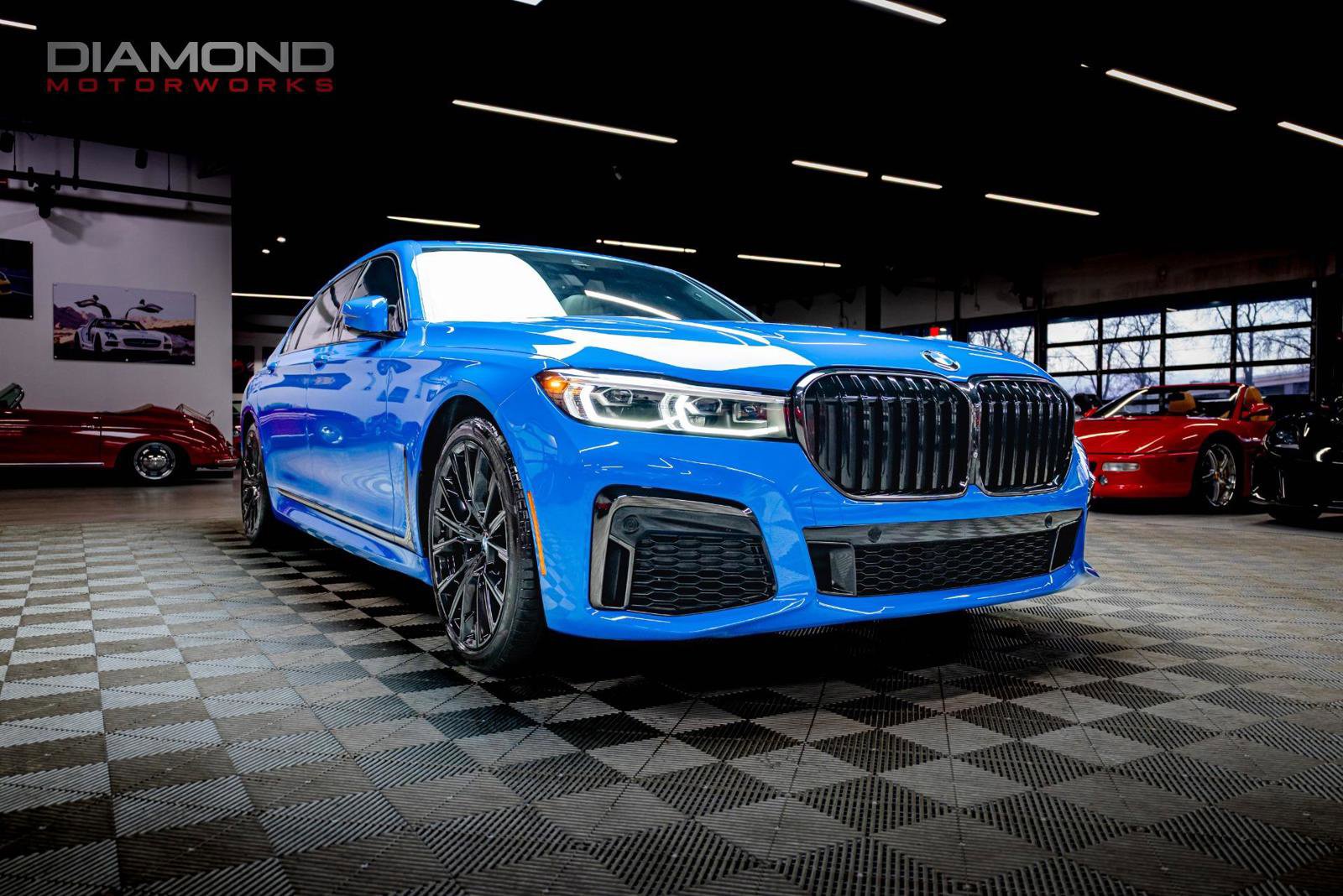 Used 2021 BMW 750i xDrive w/ Executive Package image 3