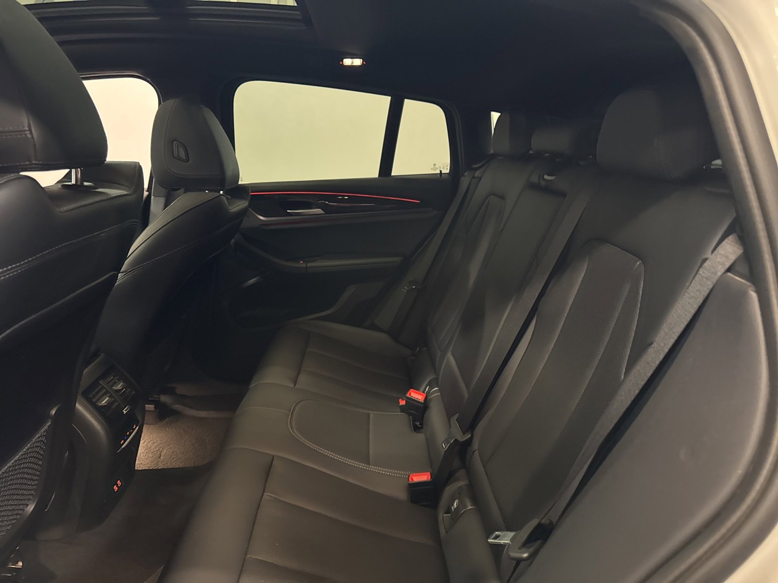 Used 2023 BMW X4 xDrive30i w/ Premium Package image 12