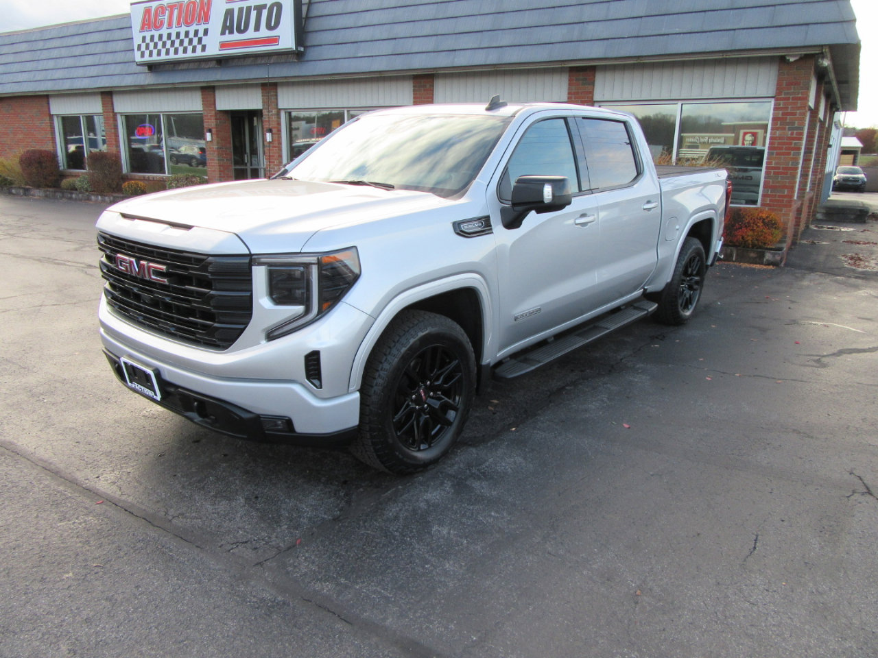 Used 2022 GMC Sierra 1500 Elevation image 4