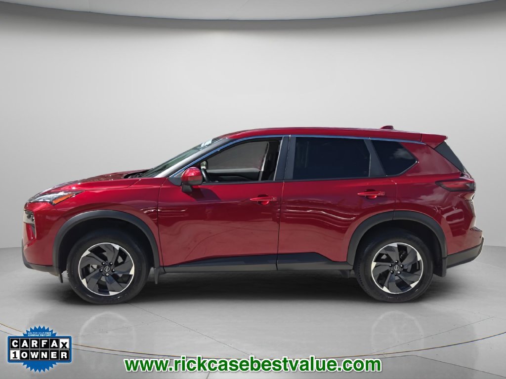 Used 2025 Nissan Rogue SV AWD/4WD image 3