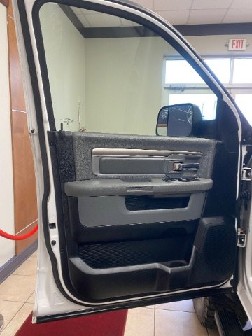 Used 2017 RAM 2500 SLT image 11