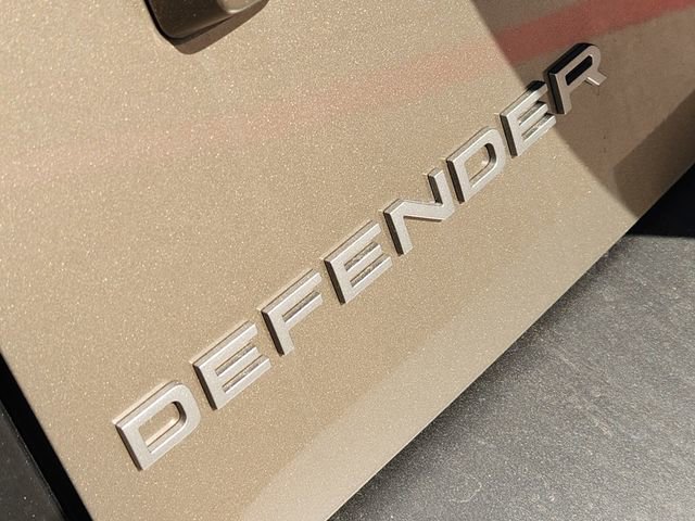 New 2026 Land Rover Defender 110 S AWD/4WD image 8