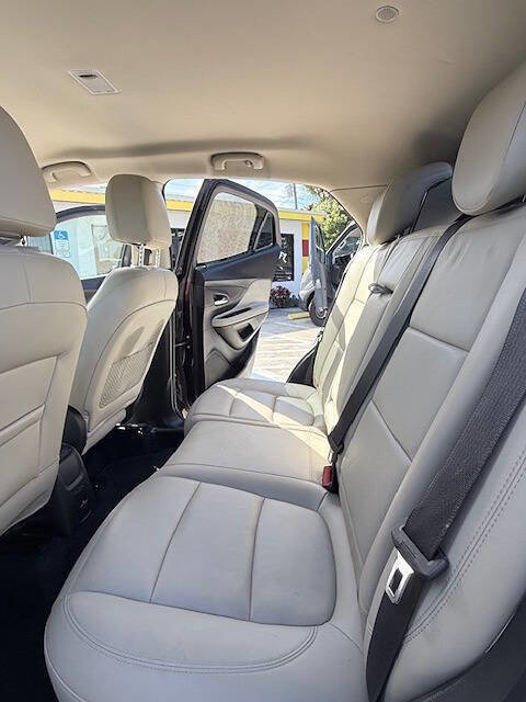 Used 2018 Buick Encore Premium image 11