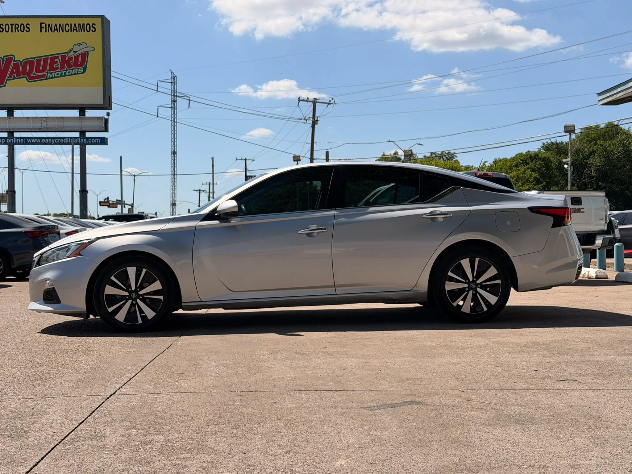 Used 2022 Nissan Altima 2.5 SV FWD image 6