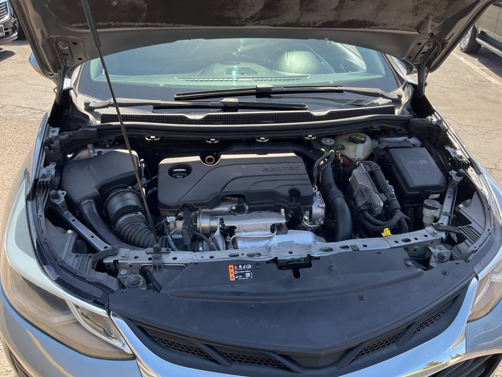 Used 2019 Chevrolet Cruze LT w/ Convenience Package FWD image 21