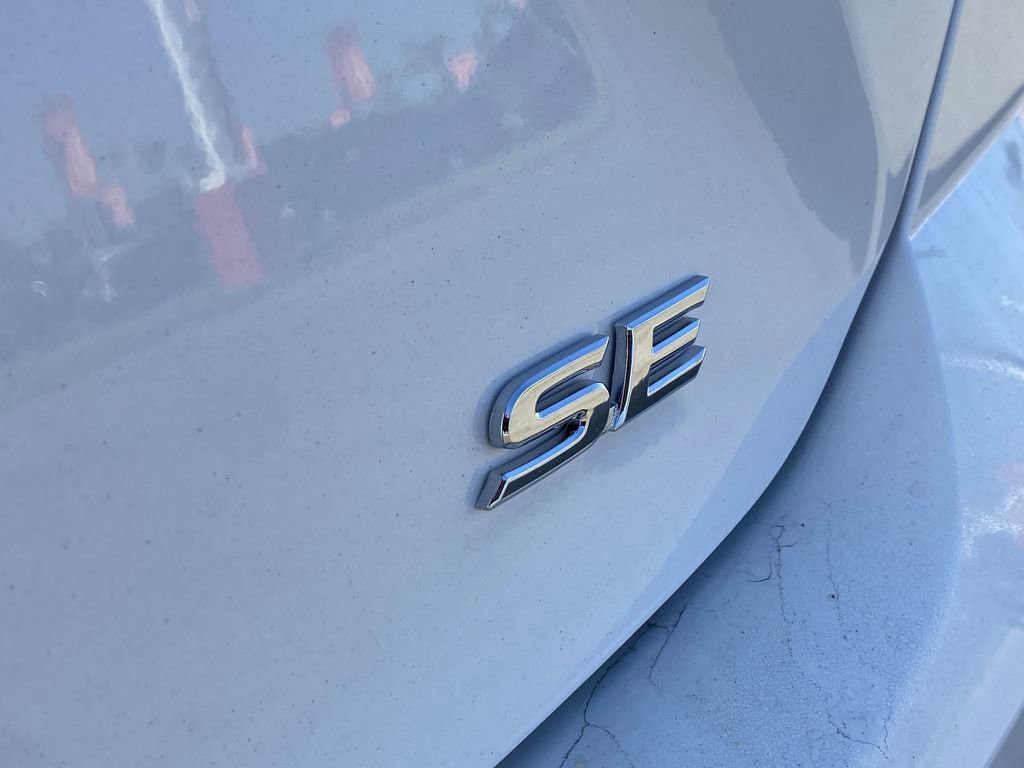 Used 2026 Toyota Camry SE image 6